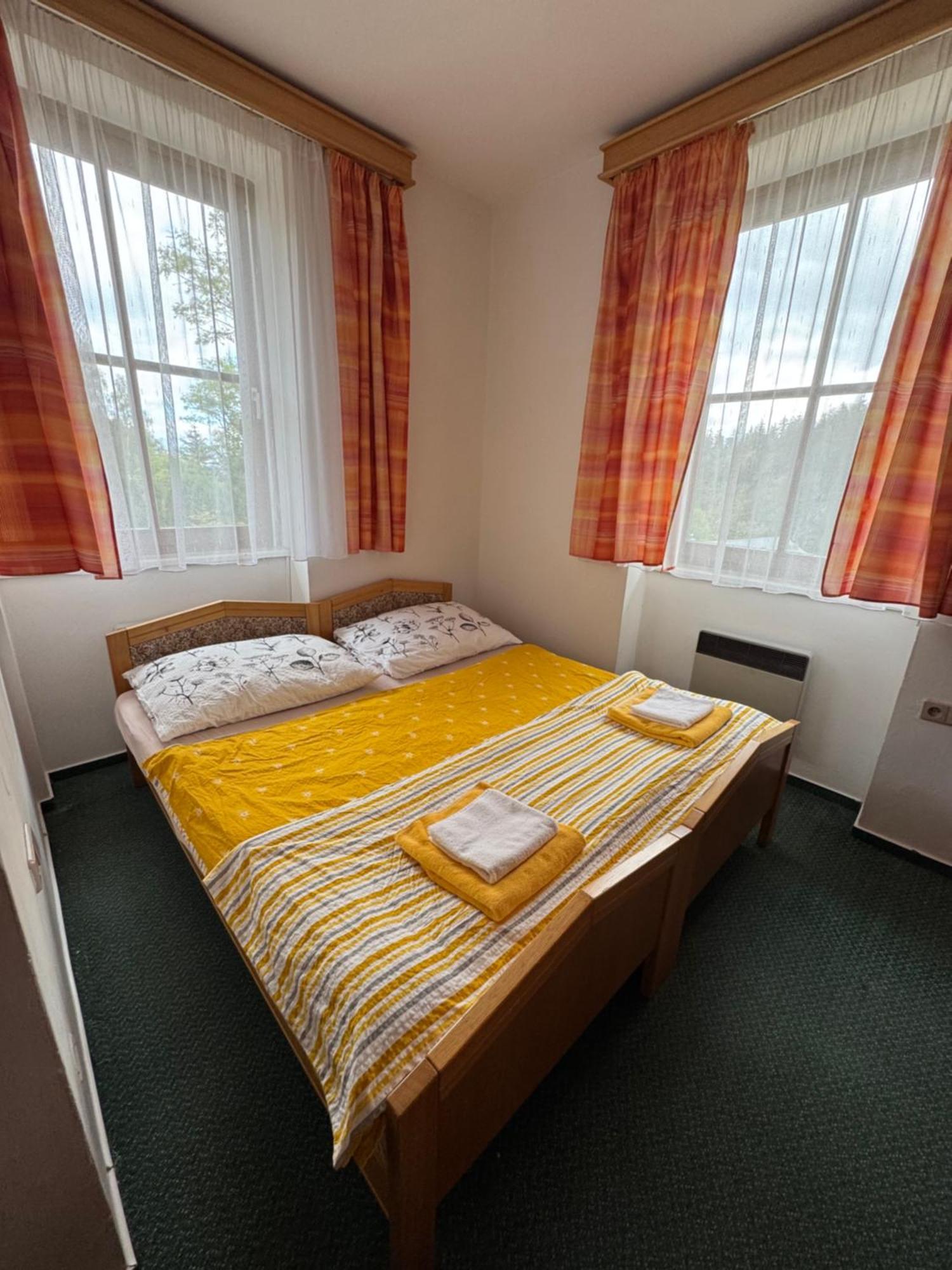 Lucni Dum Hotell Janské Lázně Rom bilde